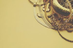 Lire la suite à propos de l’article Colliers et bracelets en or : comment choisir sa chaine en or ?
